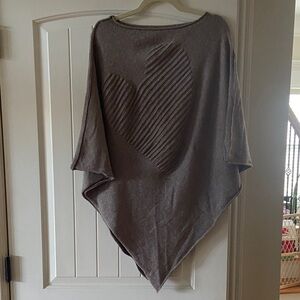 Easel Poncho with Heart Design
